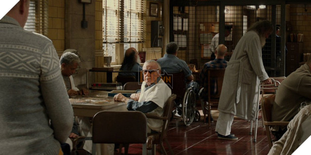 Ông vào vai một bệnh nhân trong bệnh viện… tâm thần của phim “Thor: The Dark World” (Thor 2: Thế giới bóng tối - 2013).