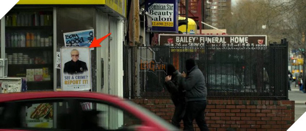 Trong loạt phim “Luke Cage” (Siêu anh hùng Luke Cage - 2016), Stan Lee lại xuất hiện gián tiếp trên poster của lực lượng cảnh sát.