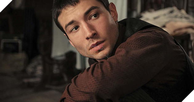 Ezra Miller trong vai Credence. (IMDb)