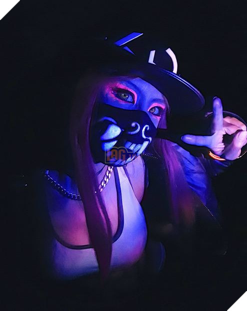 LMHT: Cùng chiêm ngưỡng bộ Cosplay KDA Akali trong trang phục phản quang mới lạ 3