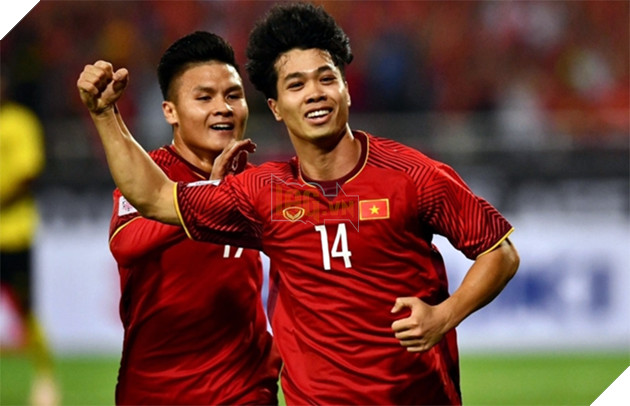 Công Phượng, Xuân Trường, Quang Hải bất ngờ khoe áo đấu mới khi AFF Cup vào giai đoạn then chốt 5