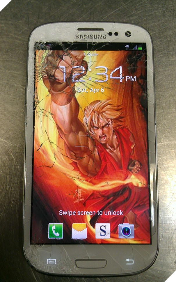 [Vui] 10+ cách sửa smartphone vỡ màn hình cực kỳ sáng tạo, không tồn tiền mà còn rất ngầu - Ảnh 6.