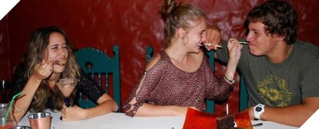 [Vui] 14 khoảnh khắc đáng buồn nhưng dường như đã quá quen với những kẻ cô đơn - Ảnh 13.