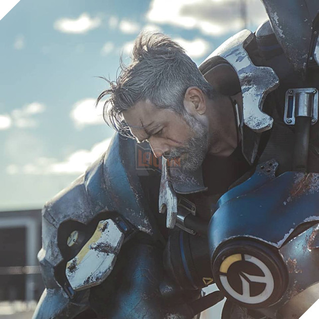 Overwatch: Choáng ngợp với bộ ảnh Reinhardt cực chất và đúng size khổng lồ 7