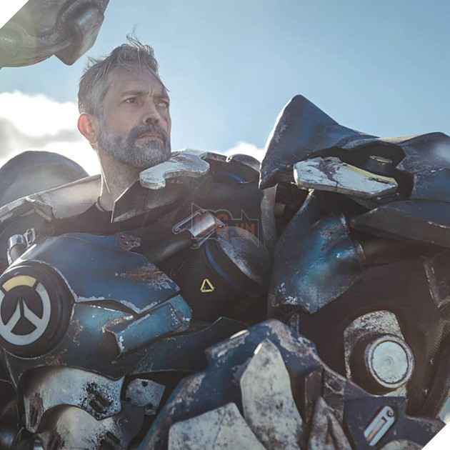 Overwatch: Choáng ngợp với bộ ảnh Reinhardt cực chất và đúng size khổng lồ 6