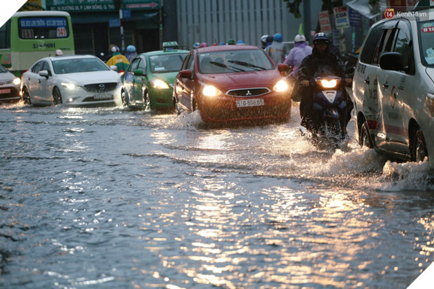 Nóng: Tất cả học sinh tại TPHCM được nghỉ học cả ngày thứ 2 (26/11) do ảnh hưởng của bão số 9 - Ảnh 2.