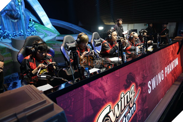 Vòng loại AIC 2018 Ngày 2: Swing Phantom và Overclockers giữ vững phong độ đỉnh cao