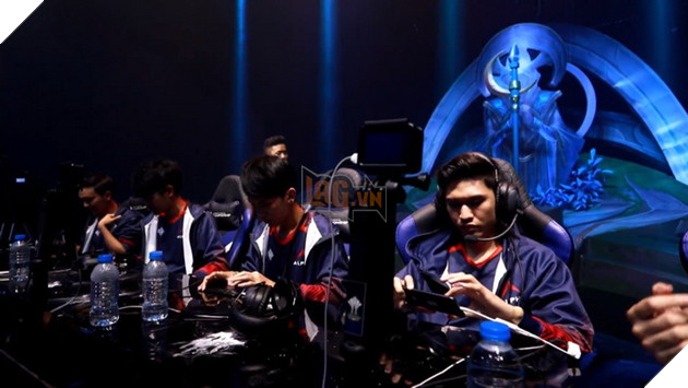 Vòng loại AIC 2018 Ngày 2: Swing Phantom và Overclockers giữ vững phong độ đỉnh cao 6