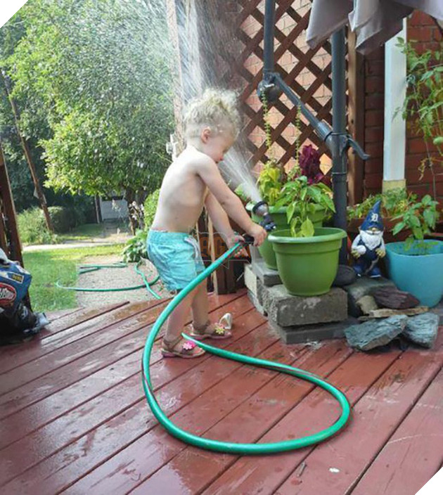 [Vui] Vận số siêu nhọ của 14 kẻ đen đủi đụng đâu hỏng đấy - Ảnh 3.