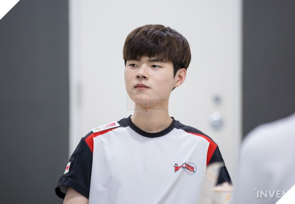 Phản ứng của cộng đồng LMHT về đội hình Kingzone 2019: Deft và Pawn đã bên nhau 6 năm rồi đấy nhỉ - Ảnh 3.