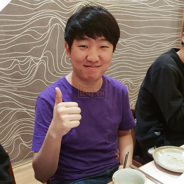 LMHT: SKT T1 tổ chức tiệc chào mừng thành viên mới, lộ nhân vật bí ẩn “dự bị” cho Faker 4