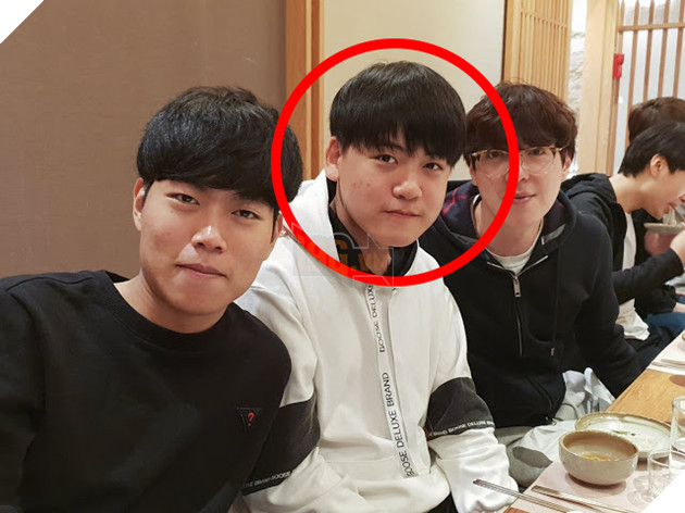 LMHT: SKT T1 tổ chức tiệc chào mừng thành viên mới, lộ nhân vật bí ẩn “dự bị” cho Faker