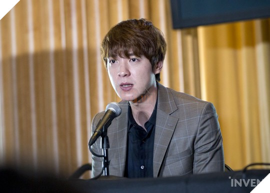 Chiêu mộ được toàn hàng khủng, HLV trưởng KkOma của SKT được cộng đồng LMHT Hàn Quốc hết lời ngợi ca - Ảnh 1.