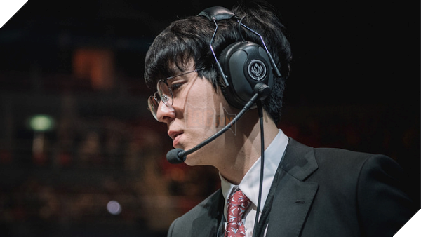 Chiêu mộ được toàn hàng khủng, HLV trưởng KkOma của SKT được cộng đồng LMHT Hàn Quốc hết lời ngợi ca - Ảnh 3.