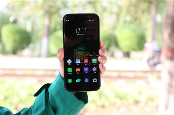 Xiaomi bắt đầu giảm giá smartphone chơi game Black Shark - Ảnh 1. Xiaomi bắt đầu giảm giá smartphone chơi game Black Shark - Ảnh 1.