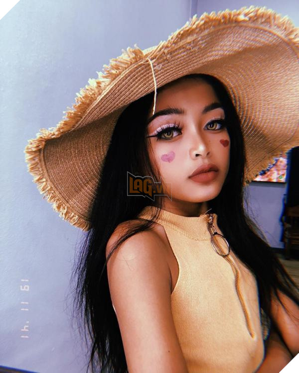 Kham phuc cau be 12 tuoi tro nen noi tieng nho vao tai trang diem xuat sac cua minh 2 1