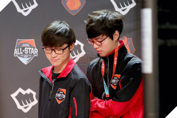 All-Star 2018: Faker tiết lộ sẽ lăn lộn trên sân khấu và quyết tâm vô địch giải solo 1v1 - Ảnh 2. All-Star 2018: Faker tiết lộ sẽ lăn lộn trên sân khấu và quyết tâm vô địch giải solo 1v1 - Ảnh 2.