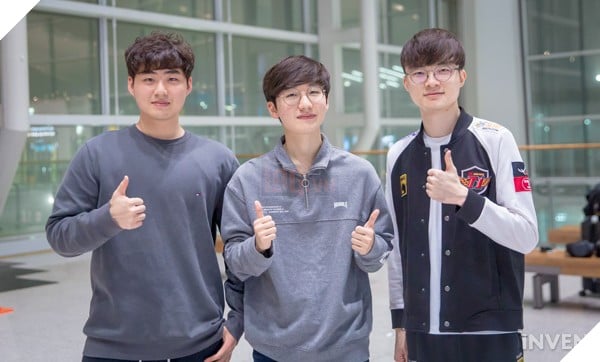 All-Star 2018: Bang và Peanut tranh nhau là người cầm chuột khi bắt cặp với nhau trong chế độ 2 người 1 máy - Ảnh 1. All-Star 2018: Bang và Peanut tranh nhau là người cầm chuột khi bắt cặp với nhau trong chế độ 2 người 1 máy - Ảnh 1.