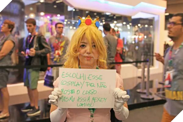 Nhung nu cosplayer da phai ganh chiu nhung loi le xuc pham nhu the nao? Day chinh la cau tra loi 13 Những nữ cosplayer đã phải gánh chịu những lời lẽ xúc phạm như thế nào? Đây chính là câu trả lời 13