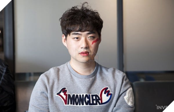 LMHT: Bang nhá hàng bộ trang phục cosplay Xayah chất phát ngất, kèo này ăn đứt Sneaky rồi - Ảnh 9. LMHT: Bang nhá hàng bộ trang phục cosplay Xayah chất phát ngất, kèo này ăn đứt Sneaky rồi - Ảnh 9.