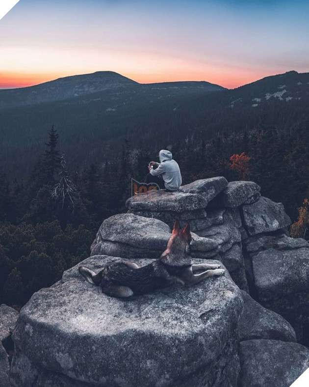 Bộ ảnh: Có Đại Boss theo mọi bước chân thế này, du lịch 1 mình còn gì đáng sợ nữa đâu!