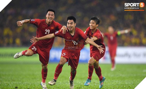 Tỷ số Việt Nam - Malaysia trực tiếp Malaysia 2-2 Việt Nam HT : Huy Hùng, Đức Huy liên tiếp lập công 7