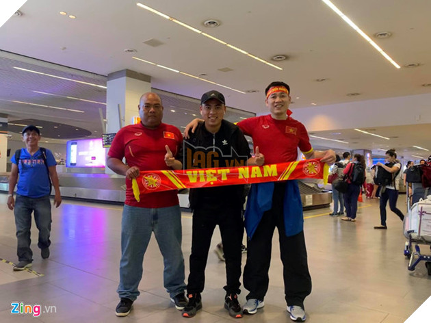CDV Viet Nam bi duoi danh khi toi Malaysia xem tran chung ket AFF Cup? hinh anh 1