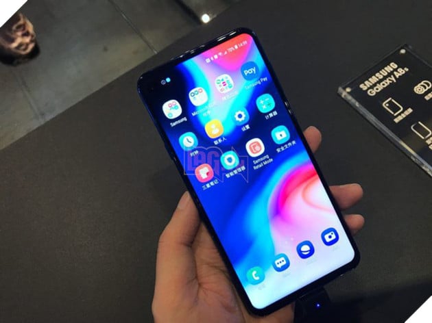 Samsung ra máº¯t Galaxy A8s : Smartphone mÃ n hÃ¬nh Äá»¥c lá» Äáº§u tiÃªn trÃªn tháº¿ giá»i, 3 camera sau, chip Snapdragon 710, loáº¡i bá» jack 3.5mm - áº¢nh 4.