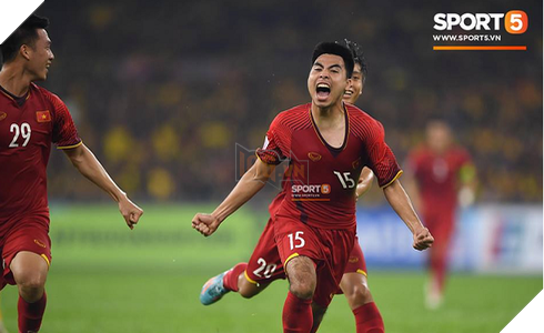 Tỷ số Việt Nam - Malaysia trực tiếp Malaysia 2-2 Việt Nam HT : Huy Hùng, Đức Huy liên tiếp lập công 20