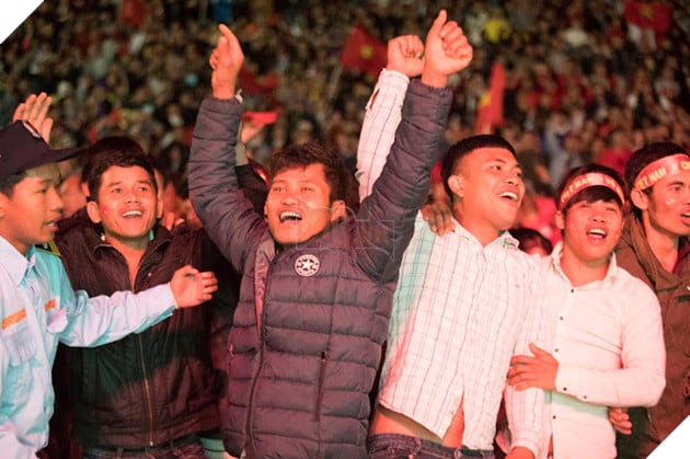 Thành phố ngàn hoa Đà Lạt và tình yêu bóng đá Việt 22