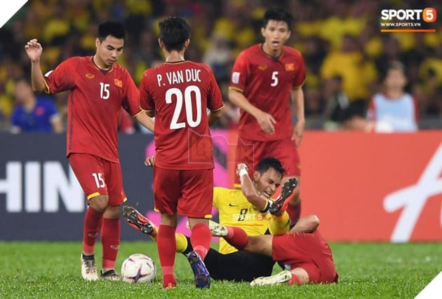 Fan cuồng Malaysia công kích trên trang cá nhân: Duy Mạnh tuy “gắt” nhưng không bao giờ là người xấu chơi 5