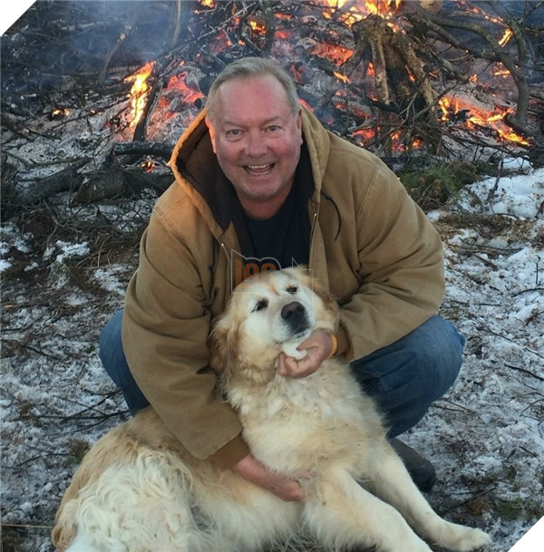 Xúc động với hành động cún cưng ủ ấm và kêu suốt 20 tiếng để cứu chủ 3