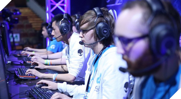 Kênh truyền hình Netflix làm phim về LMHT, dự kiến ra mắt đúng dịp lễ Giáng Sinh năm nay - Ảnh 4.