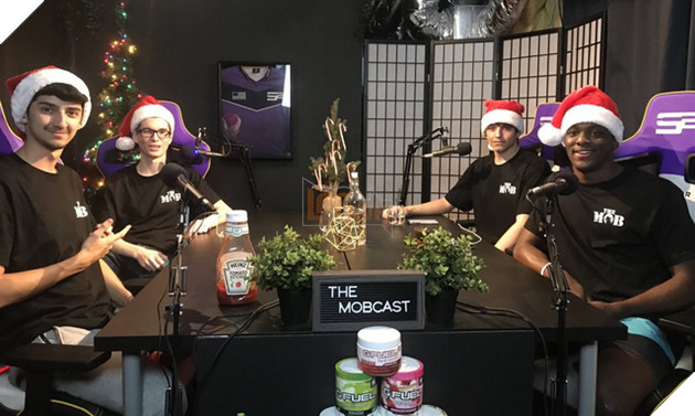 Streamer nổi tiếng của Twitch cuối cùng cũng chịu lộ mặt sau 5 năm giấu kín - Ảnh 2.