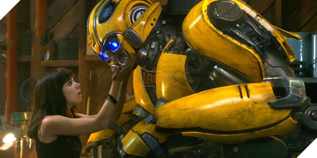 Review phim Bumblebee: Travis Knight và luồng gió mới cho series Transformers 3