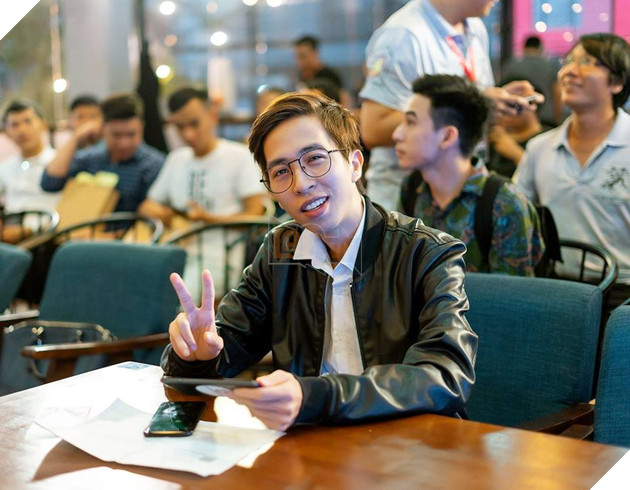 Tổng hợp những nghề tay trái của các streamer nổi tiếng bên cạnh việc live stream game 6