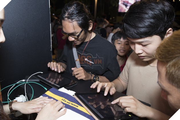 Đánh thức siêu robot biến hình Bumblebee cùng Ninh Dương Lan Ngọc, Hứa Vĩ Văn và dàn sao Việt 41