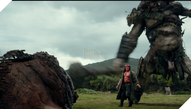 Không chỉ súng, Hellboy sẽ sử dụng thánh kiếm Excalibur và biến hình thành Đại Quỷ Vương để giải cứu thế giới - Ảnh 6.