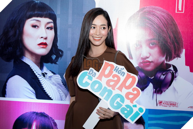 Thái Hòa và Kaity Nguyễn đẹp rạng ngời nhân dịp ra mắt Hop Báo Hồn Papa da con gái  16