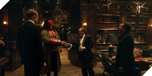 16 điều thí vị chỉ fan cuồng mới có thể soi ra trong trailer Hellboy 2019 - Ảnh 10. 16 điều thí vị chỉ fan cuồng mới có thể soi ra trong trailer Hellboy 2019 - Ảnh 10.