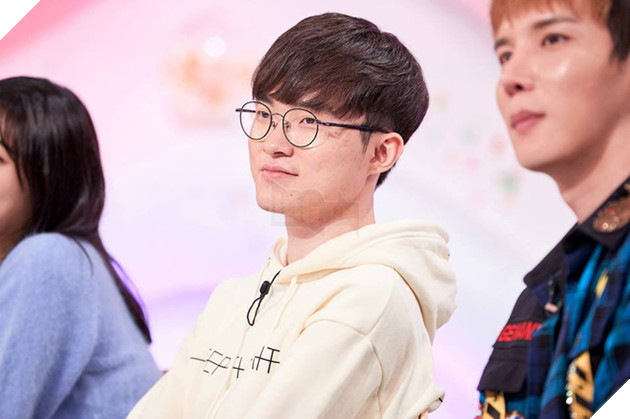 Liên Minh Huyền Thoại: Faker chia sẻ lý do mình ở lại Hàn Quốc và không thể ra quán net chơi game 3