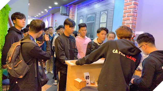 Tiệm Cà Phê Games của Viruss thất thủ ngày đầu mở cửa - Ảnh 4. Tiệm Cà Phê Games của Viruss thất thủ ngày đầu mở cửa - Ảnh 4.