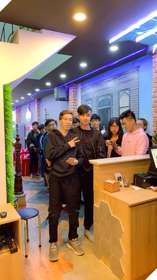 Lộ bàng menu đậm chất PUBG của Cà Phê Games - đứa con tinh thần của Hoàng ViruSs