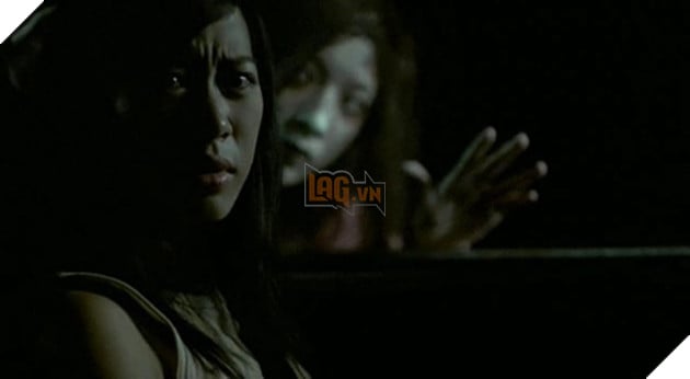 Xem xong 3 bộ phim kinh dị này, thách bạn dám giơ máy lên tự sướng nữa - Ảnh 2. Xem xong 3 bộ phim kinh dị này, thách bạn dám giơ máy lên tự sướng nữa - Ảnh 2.