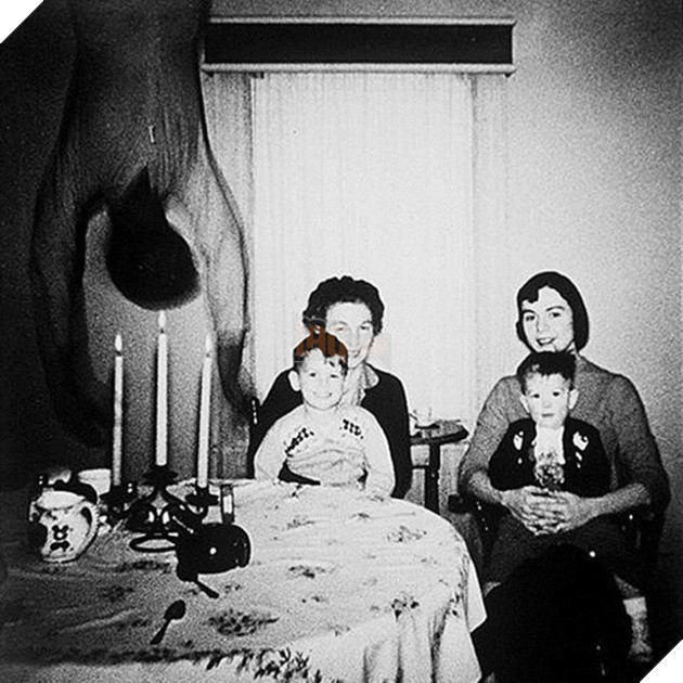 16 bức ảnh đáng sợ sẽ khiến bạn ám ảnh không ngừng vì sự kì dị của chúng - Ảnh 9.