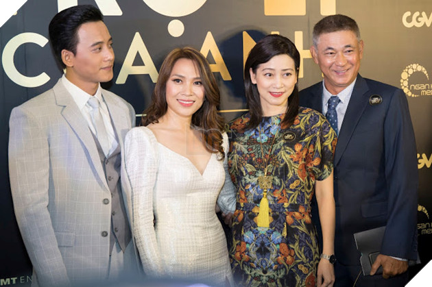  Chị trợ lý Mỹ Tâm rạng ngời bên Giám đốc Mai Tài Phến và dàn sao Việt hùng hậu 25