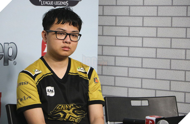 LMHT: HLV mới của Snake Esports cho rằng SofM sở hữu lối chơi ích kỷ, có tâm lý gánh đội 2