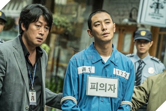 Review phim 7 thi thể/Dark Figure of Crime: Kim Yoon-seok và Ju Ji-hoon người tung kẻ hứng, đấu trí siêu căng 2