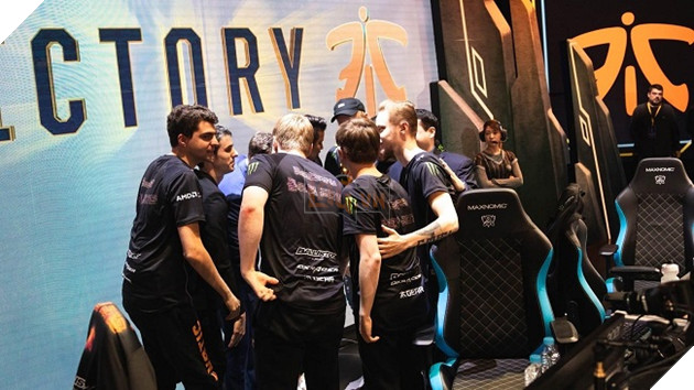 Nhìn lại Liên Minh Huyền Thoại 2018 - Khép lại một kỷ nguyên đầy bất ngờ 3