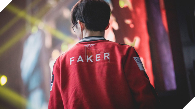 Faker lần đầu lên tiếng thừa nhận áp lực, tuyên bố gạt cảm xúc sang một bên khi ký hợp đồng với SKT - Ảnh 3.